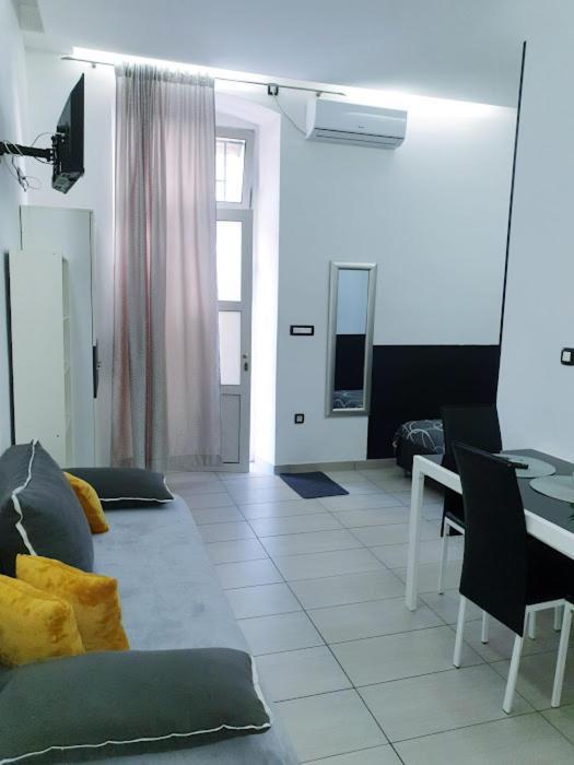Guesthouse Lion สปลิท ภายนอก รูปภาพ