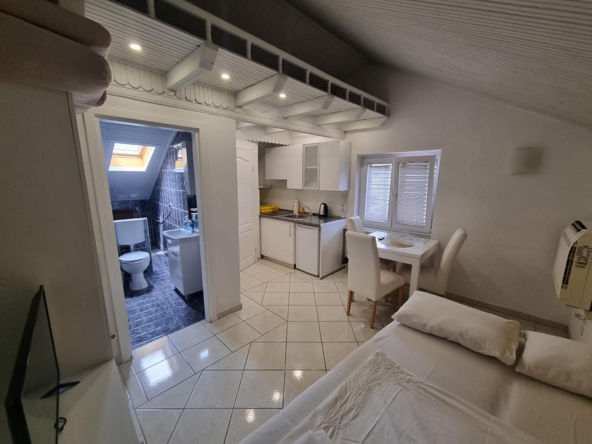 Guesthouse Lion สปลิท ภายนอก รูปภาพ